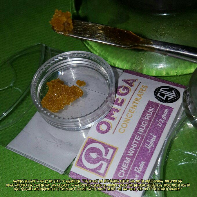 TheGreenShelf's tweet photo. #girlsdabtoo #dablikeagirl #thegreenshelf #legalweed #stonergirls #kushfamily #omegaconcentrates https://t.co/pQNMb4P9Np