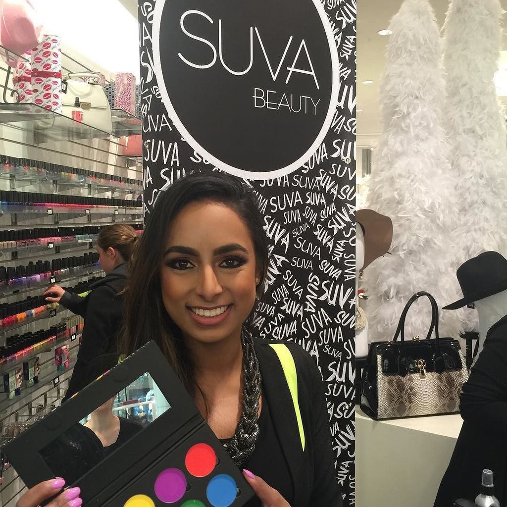 FunknFrost's tweet photo. @suvabeauty and @shainaazad in da house!!!🏡Who's up for a little airbrushing demo! 💨#suvabeauty #funknfrost #burnab… https://t.co/4GcfhbYSUW