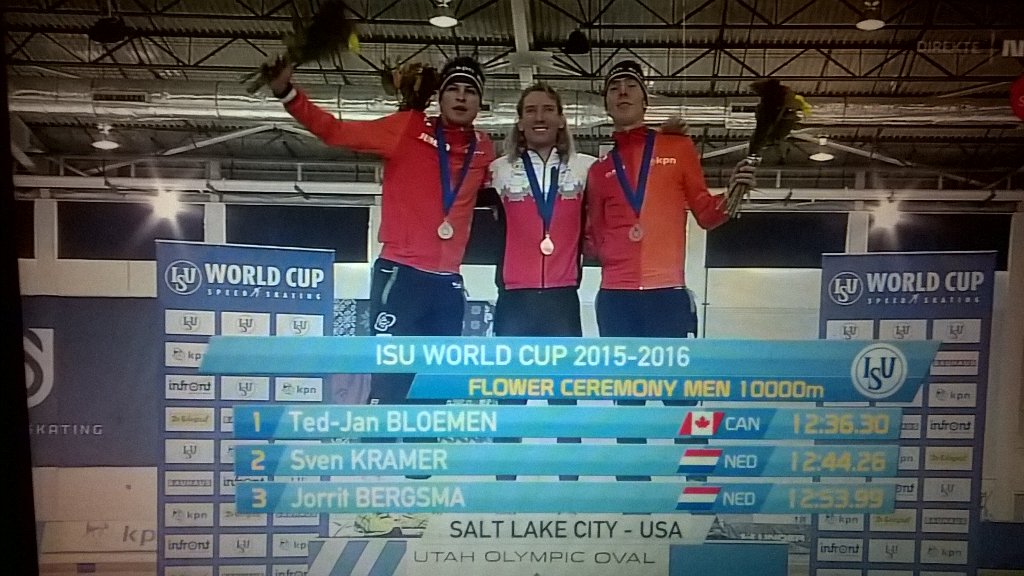 TredjePost's tweet photo. Det er av sine egne man skal ha det. Ny WR av ex-nederlender Ted-Jan Bloemen! #Kramerfikkbank #10000mskøyterergøy https://t.co/fRXV8qUkiW