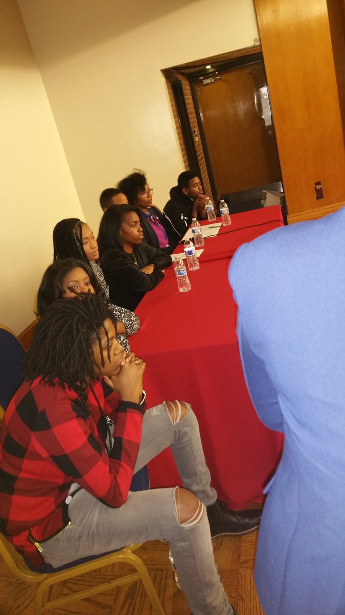 PrmsngFtres's tweet photo. We cohosted a panel of young advocates w/ @HU_SHOP for @WhoCanYouTell #stigma2015 @JustMaryBowman @daYouthsTruth https://t.co/hGSI5hIdKJ