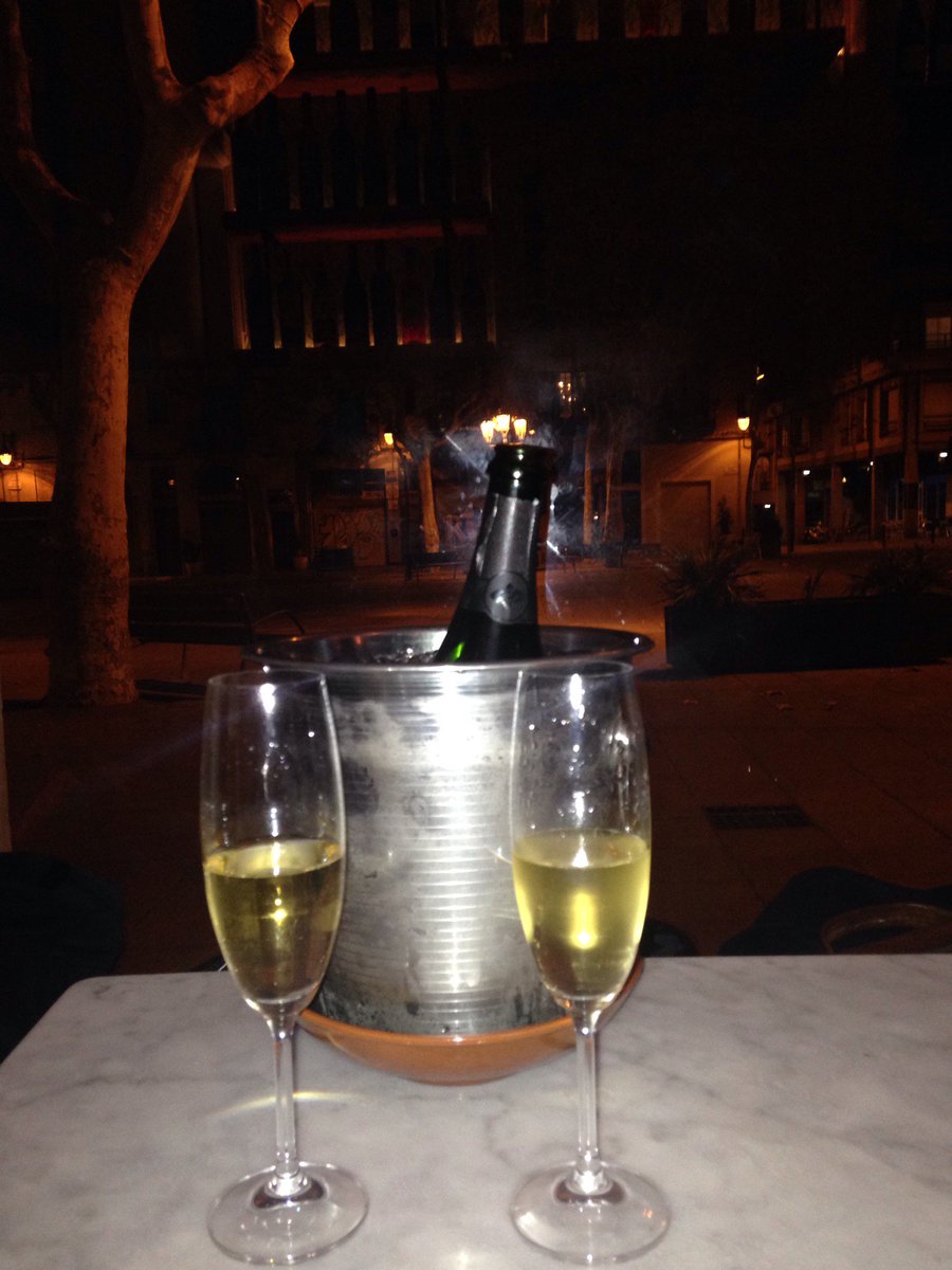 CarlosJosende's tweet image. Barça celabrating!!! 💙❤️💙 (@ El Maravillas de la Concòrdia in Barcelona) swarmapp.com/c/0aqM7MEMcJy