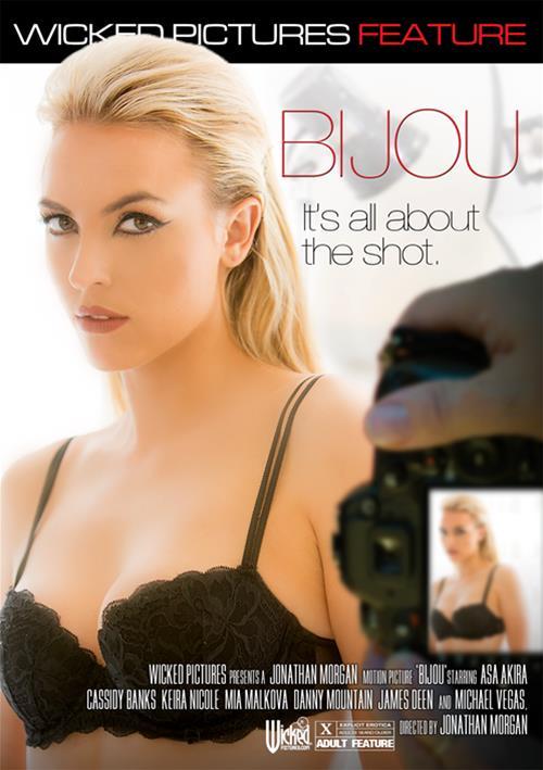 _elle291_'s tweet photo. Bijou ( 2015 / Full Movie )

When Annie Gimble happens onto a photo shoot, her world is tu… https://t.co/SsZM6tAZtS https://t.co/yAObU3Fyeb