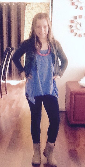 CayGym11's tweet photo. #outfit of the Day #Tatiana https://t.co/Lf0agxMwyy