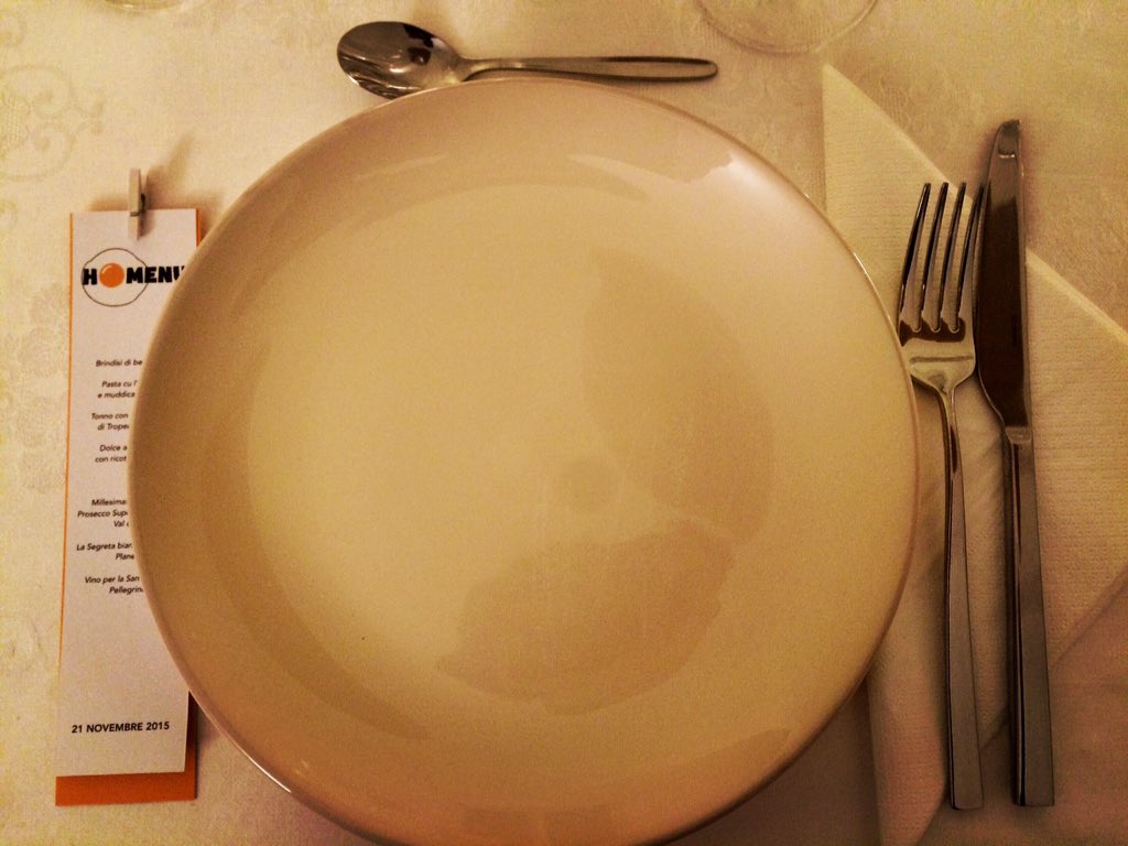 PasqualeGatta's tweet photo. Cena siciliana sublime per celebrare #SolidaleItaliano Complimenti @homelettebari, impeccabili @gnammo #cucina https://t.co/ALBgssSZLY