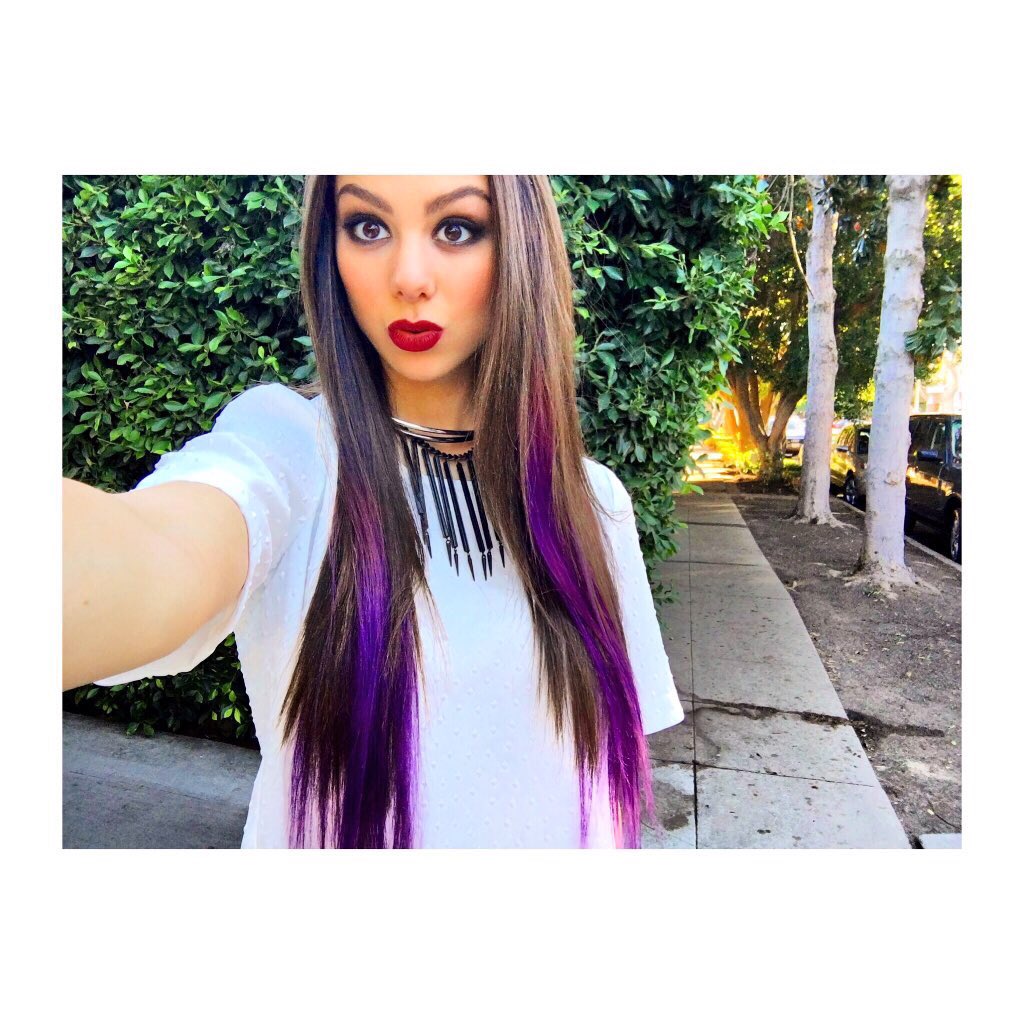 kirakosarin's tweet image. That's a wrap on @Kodemag! Fab shoot with fab people 😍😈 Can't wait for y'all to see it! 😁🙈