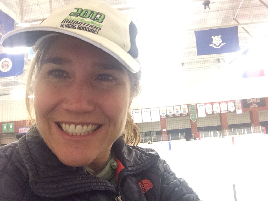lisarunsonfaith's tweet image. Last ice hockey practice for a week!!! Woo Hoo!!! #thankful #singlemom #breakneeded