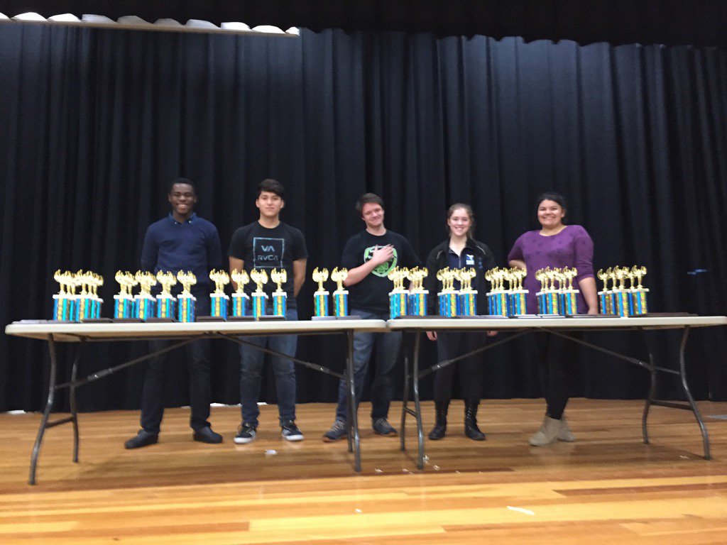 halphsparrow's tweet photo. Mo, Max, Mateo, Daffodil, and Isa-- who deserve all those trophies for themselves! https://t.co/YXvUCg5ktN