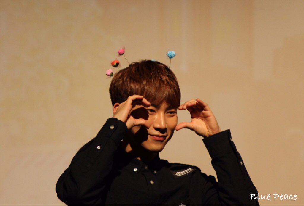 CUY3OeeUAAAwB9l.jpg:large