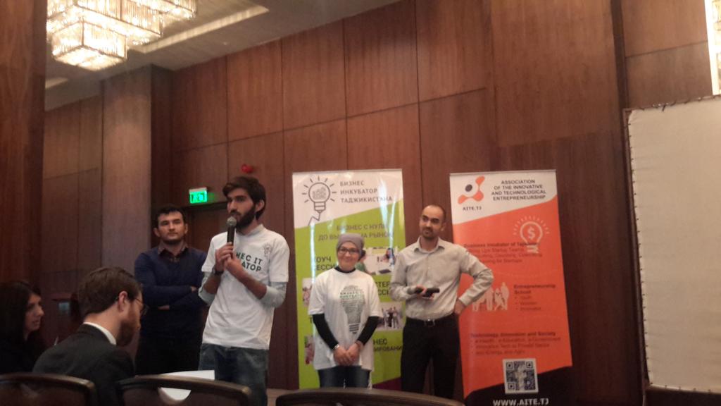 BusinessTJ's tweet photo. Pitch of startups on  Business Incubator  Pitch session on #GEW2015  #sheraton https://t.co/YVqWcNrowR