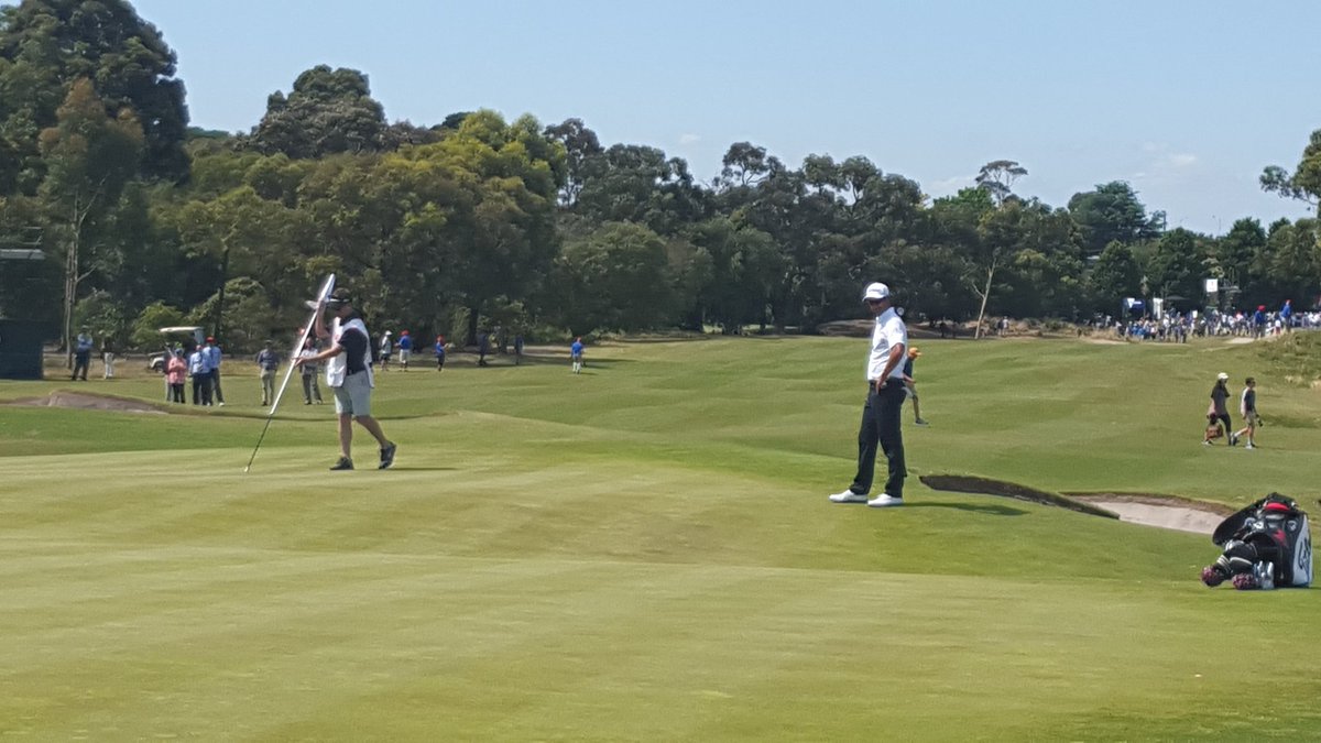 #AdamScott finished his round with a par. -4 for the tournament and 4 shots behind #PeterSenior #AusMasters15