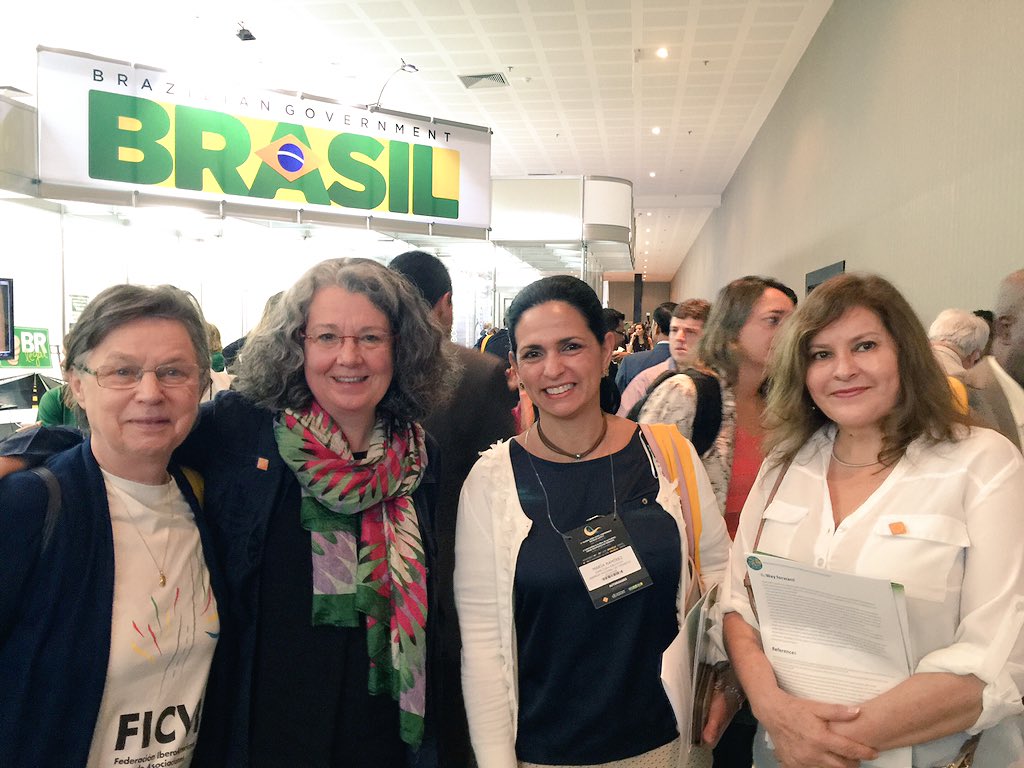 FundacionCavat's tweet photo. Directora @ANT_ECUADOR @LorenaBravoR en conferencias #RoadSakety #CompromisoXlaVida con Jeanne Picard y Anna Ferrer https://t.co/YMOkB60bhB