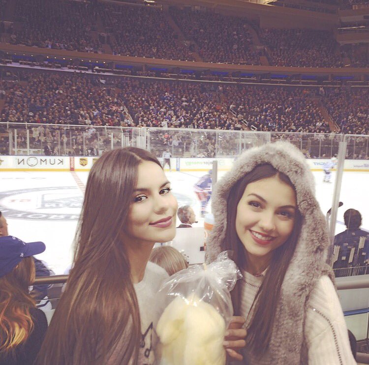 LoveSomeclor_d's tweet photo. つくったばっかなのでタグやります💫
#arianatorRT
#selenatorRT
#taylor好きな人RT
#MKTO好きな人RT
#洋楽好きな人RT
#RTしたnrさんbotさんフォローする https://t.co/sBLFCi7Wcm