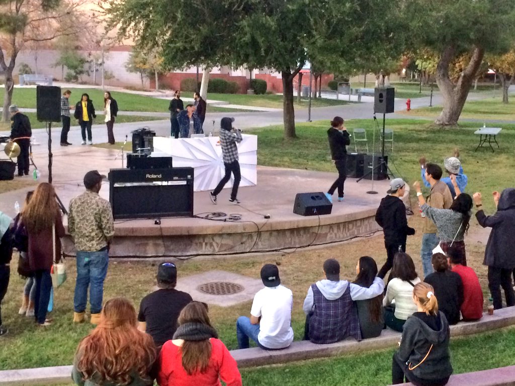 prsuepositivity's tweet photo. @foxymmlz is spittin' super hot fire at the Amphitheatre Stage over at the Pida Plaza! #Theoria2015 #Theoria https://t.co/6NxKYE1Oti