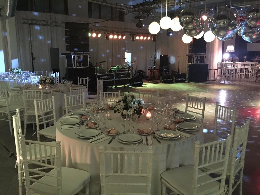 lametabanda's tweet photo. Ya dejamos todo preparado para esta noche en la sociedad rural. Vos vas a bailar !!! https://t.co/mVorw8vFo8