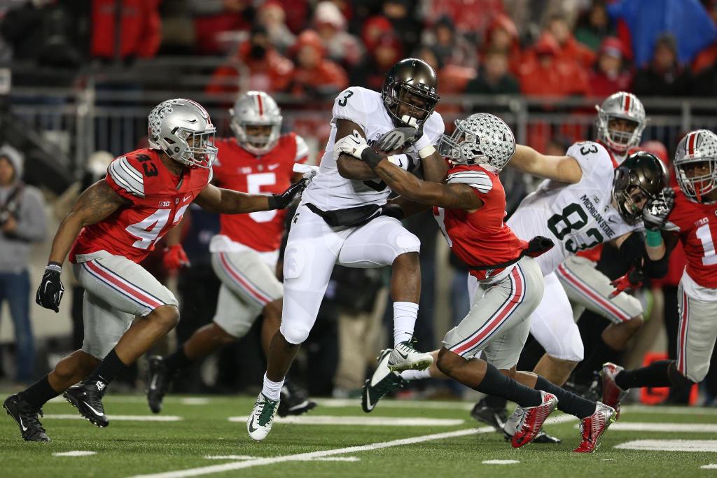 MSU_Football's tweet photo. LJ Scott rushed 10 times for 50 yards in the fourth quarter against No. 2 Ohio State. #MSUOSU https://t.co/D6JXPONNPD
