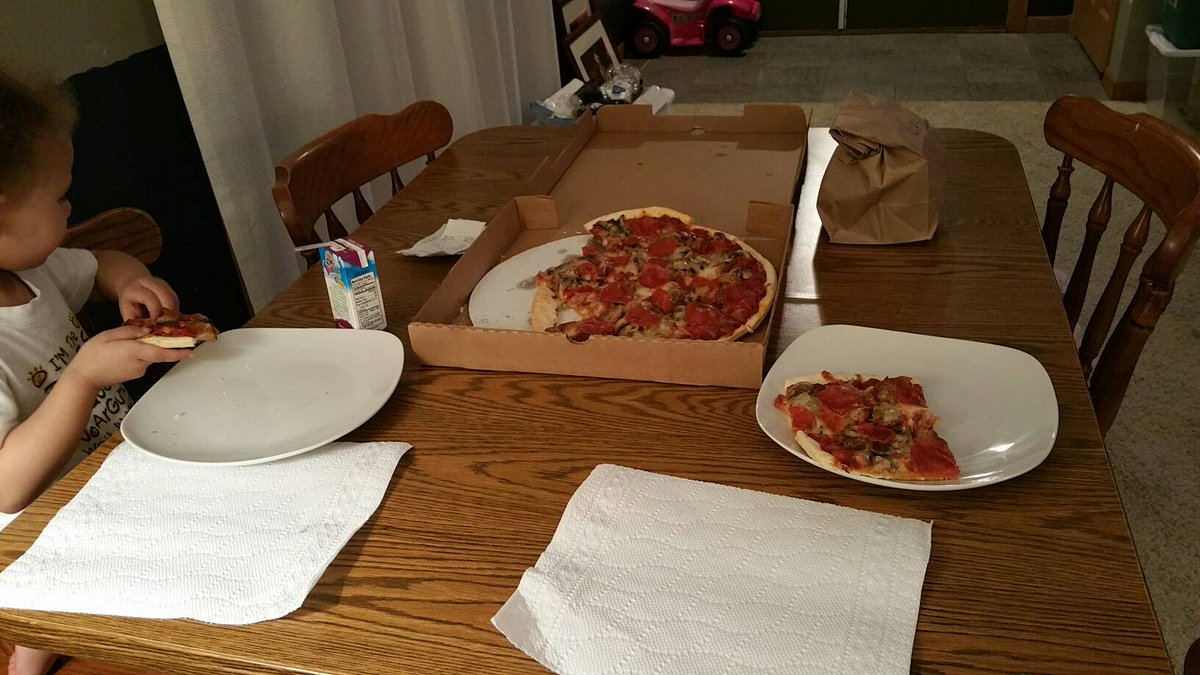 DAKKSBaby_Kids's tweet photo. Just logged Family Dinner # 2311 as part of #BillionDinners Challenge via @Dinnercall! (2 people, 16 mins) https://t.co/9eERU80RZp