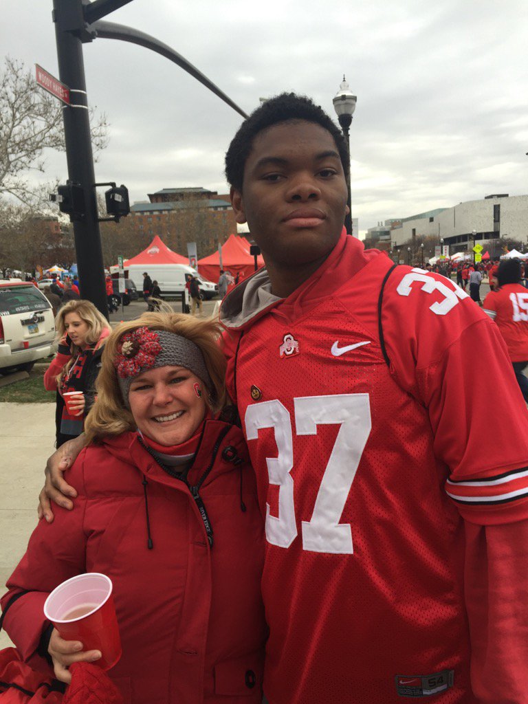 BuskirkMatt's tweet photo. @RIP_JEP Tough loss for my wife's favorite Buckeye, but still a great day meeting this guy! https://t.co/8L9K93NZBy