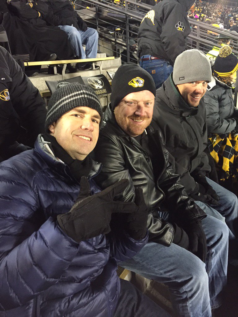 chadschieber's tweet photo. It's cold but we are having fun, right? #zou social https://t.co/MT7mX1Q6h6
