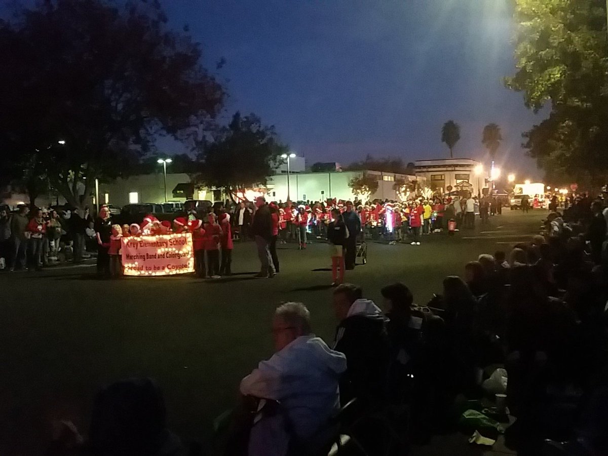 HHInteract's tweet photo. Holiday parade https://t.co/C6Id0VzJSL