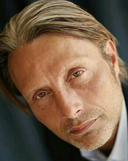 Happy Birthday hermoso Mads Mikkelsen!! Maravilloso actor y buena persona!!   