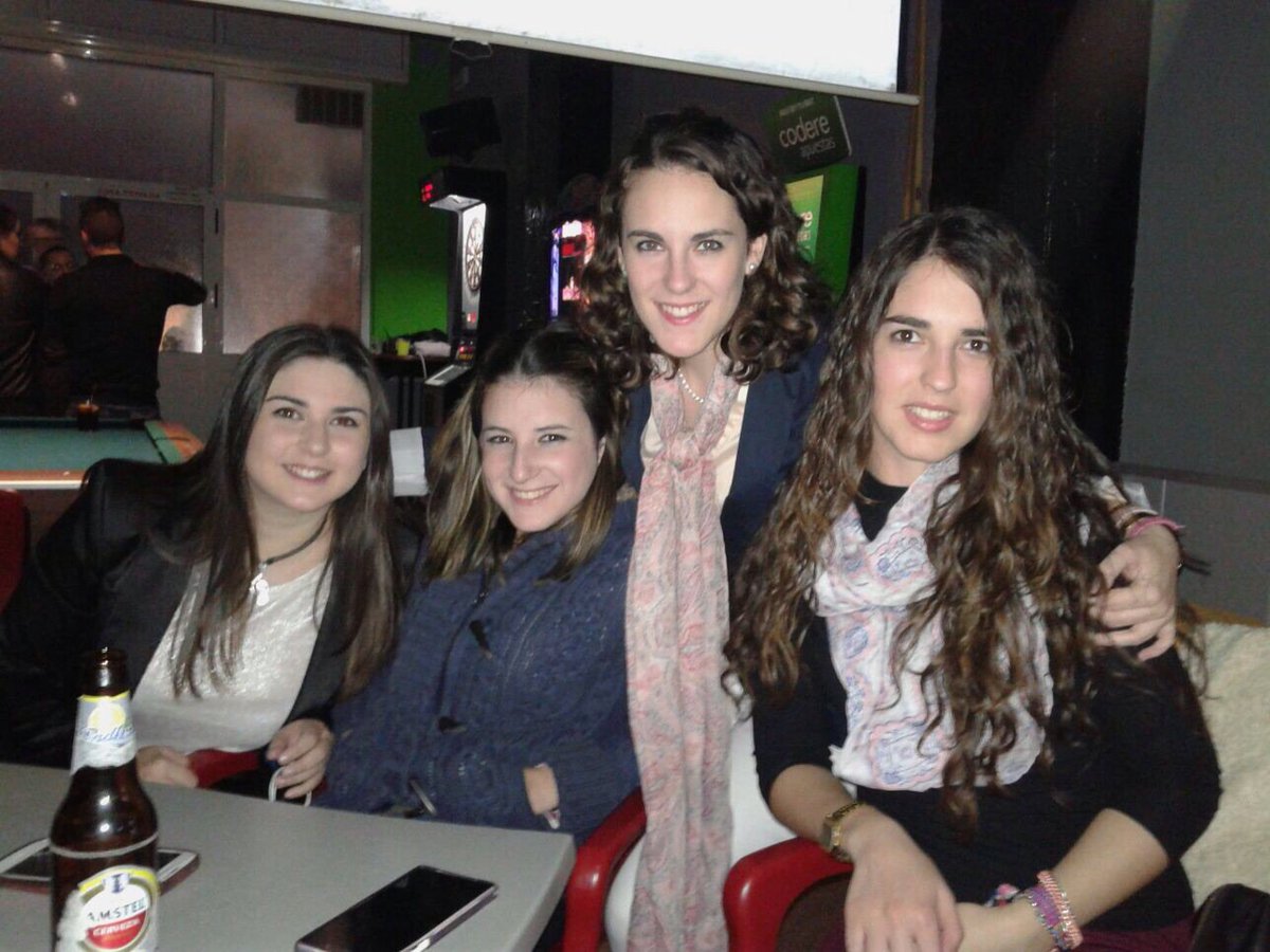 DeliAlcaraz's tweet photo. Celebrant el meu cumple en molt bona companyia @GraciaCliment @sherepeke @94Carmi  💖💕💕💕😘😍 https://t.co/tXLFwltlDK