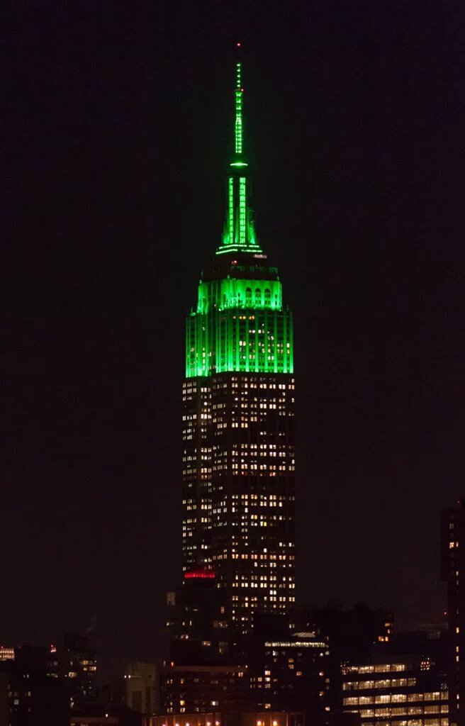 SOUTHBOUND110's tweet photo. I think @PNF4LYFE took over NYC his love for @Xbox is shining bright right now #TimKong @XboxP3 @aarongreenberg https://t.co/sZu31vH0pz
