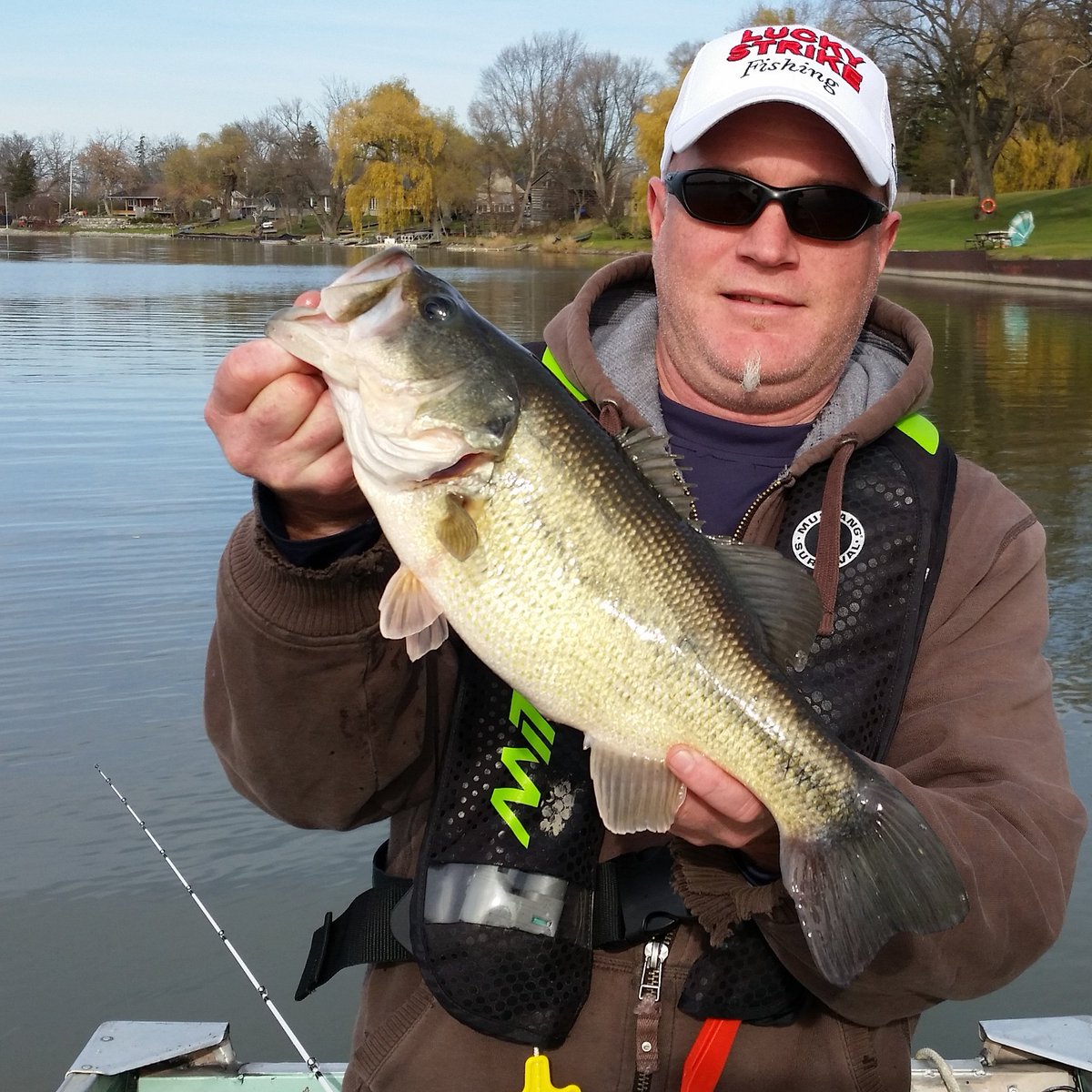 MickonFishing's tweet photo. Last #bass of 2015 https://t.co/mIYjf3bau6