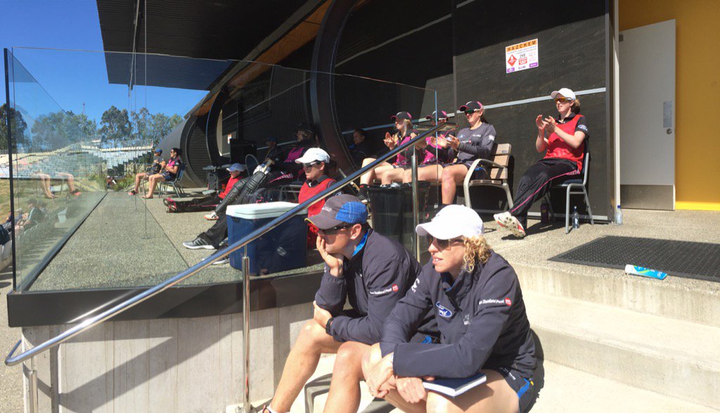 WHITE_FERNS's tweet photo. A 6 off Attapattu takes @rachelpriest13 to 35 off 21, we're 77/1 after 8 needing 23 for the clean sweep #wfvsl https://t.co/sxuDFvQLa5