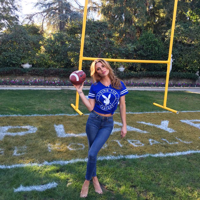 Got my @FanDuel fill for the day 🏈❤️ https://t.co/onXNxJAuRD<a class="tags" target="_blank" title="On Twitter" href="/?out=eyJ0eXAiOiJKV1QiLCJhbGciOiJIUzUxMiJ9.eyJpYXQiOjE3MjA3MzAzNDQsImlzcyI6InR3cG9ybnN0YXJzLmNvbSIsIm5iZiI6MTcyMDczMDM0NCwiZXhwIjoxNzUyMjY2MzQ0LCJyZWRpcmVjdF91cmwiOiJodHRwczovL3R3aXR0ZXIuY29tL0ZhbkR1ZWwifQ.gngvJmRrNN-_zC-eFSPg_HRNyGeEkZhHjnLDn4zQkzktlDaGQfTjLl2c9rMpG6-dJw2sWMcLjfbwCsTouJpXcQ">@FanDuel</a><a href="/tag/playboy"class="tags"><span>#playboy</span></a><a href="/tag/hughhefner"class="tags"><span>#hughhefner</span></a>