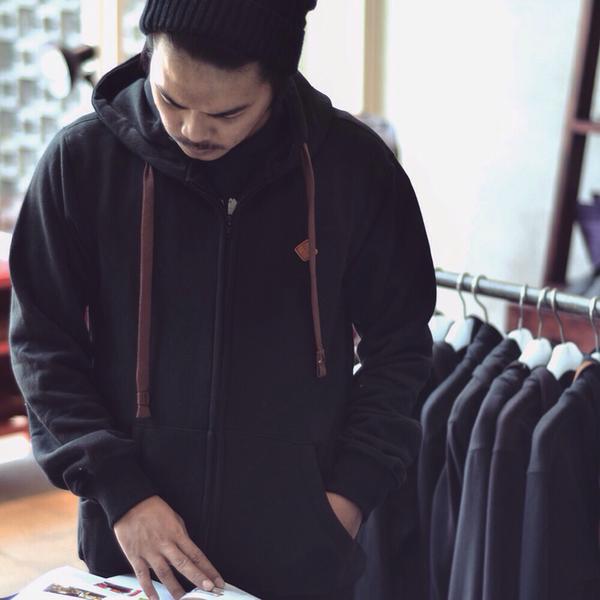 SIXPAXclothing's tweet photo. Pendatang baru di minggu ini #LUCASBK - idr.269.9k | available S / M / L / XL | order : 087821221391 - 2B11D42C - https://t.co/waIXZERFMl