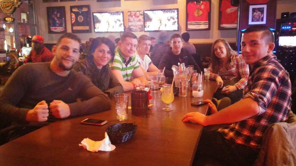 randamma's tweet image. Great night watching the UFC at MVP in dt Montreal with @Duffy_MMA @Arnoldbfa @doriyeats @collinbaikie1 @tristargym