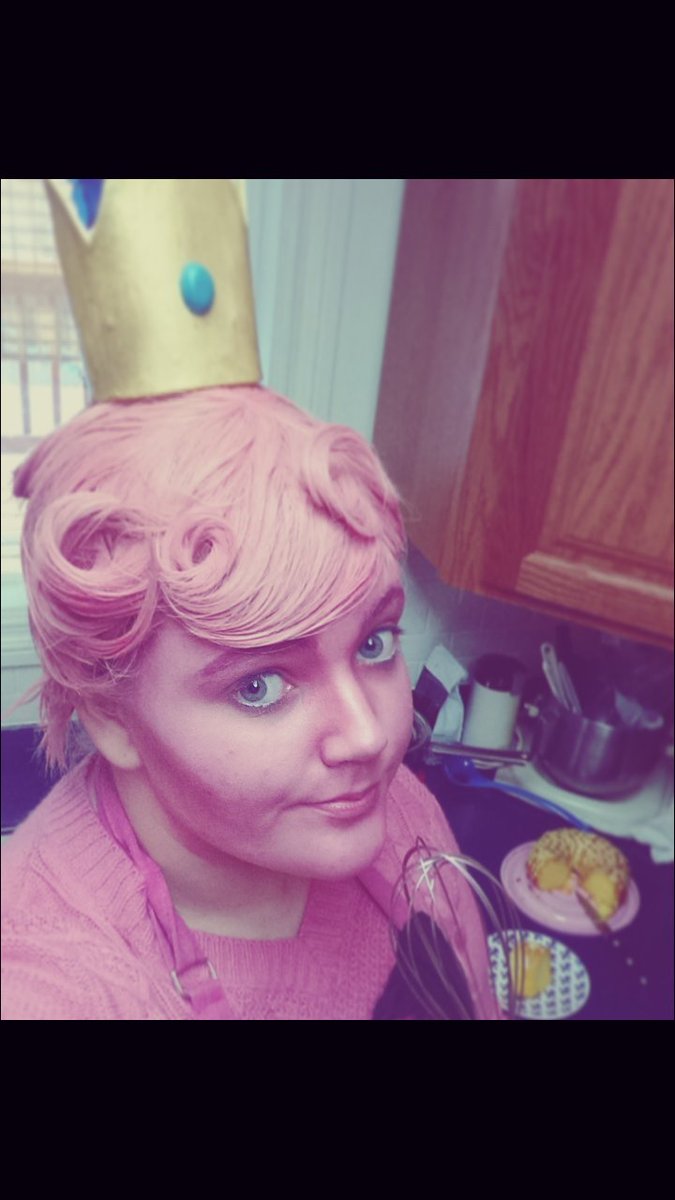 healeroftime's tweet photo. Enjoy some chef Gumball! #cosplay #AdventureTime https://t.co/qcOdemBtWs