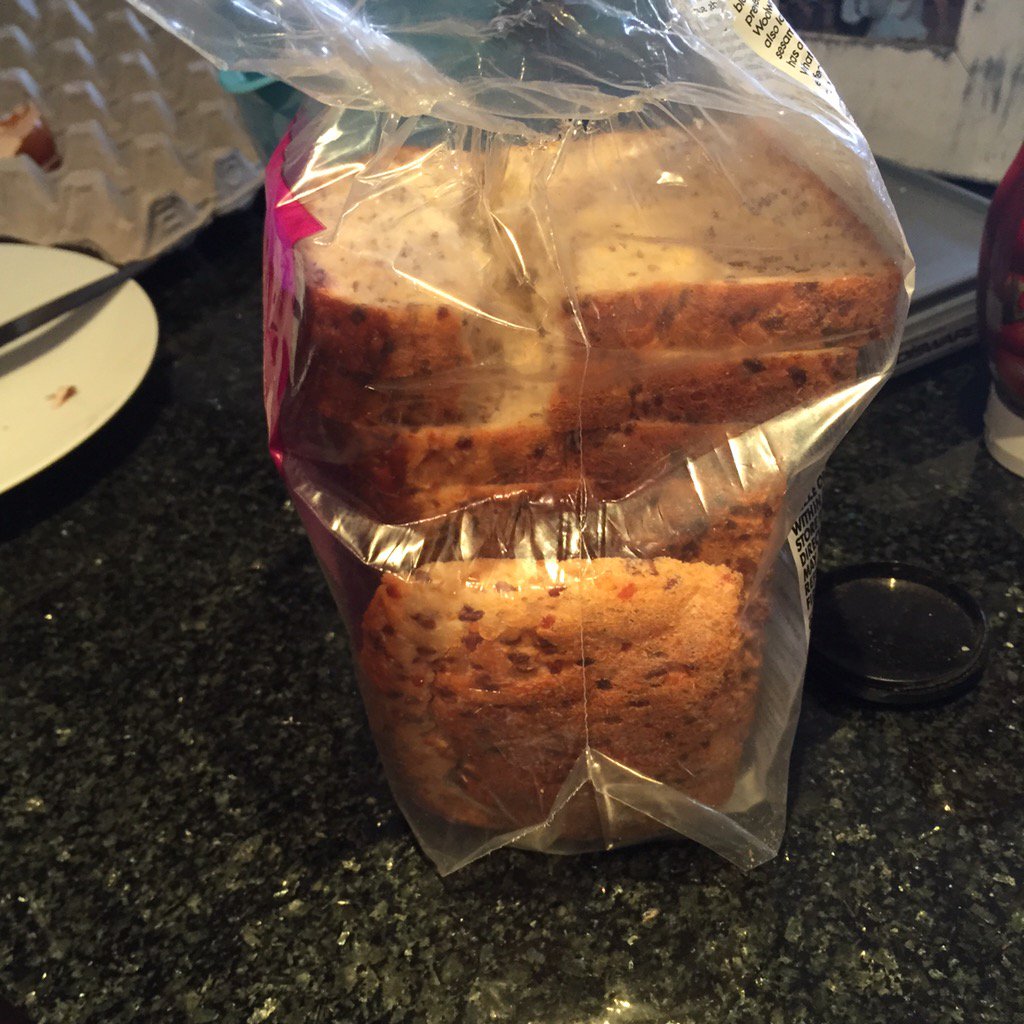 TanikaHogan1's tweet photo. It's unacceptable @WOOLWORTHS_SA  this is the 6th time- broken all through the middle! https://t.co/dtNJLWZQJX