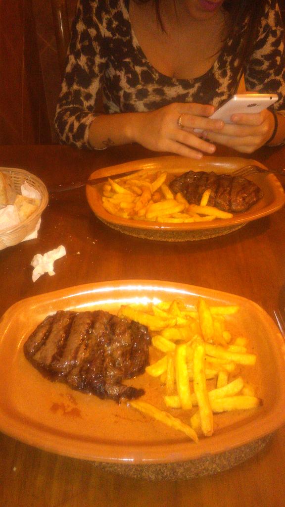 Askasio's tweet photo. De cenita en el colesterol https://t.co/7lZOkkCVcK