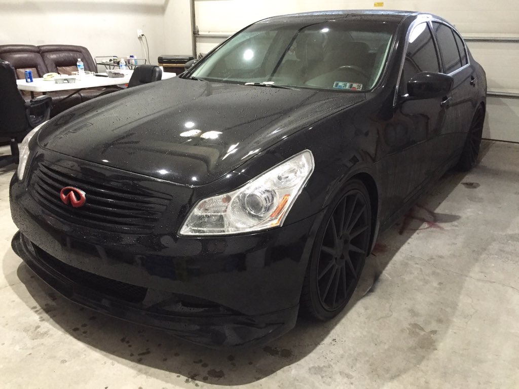 abigailxmarlyn's tweet photo. Almost broke my car trying to get it into the garage the other day ππ» #staticproblems https://t.co/zkxD9o7Tkr