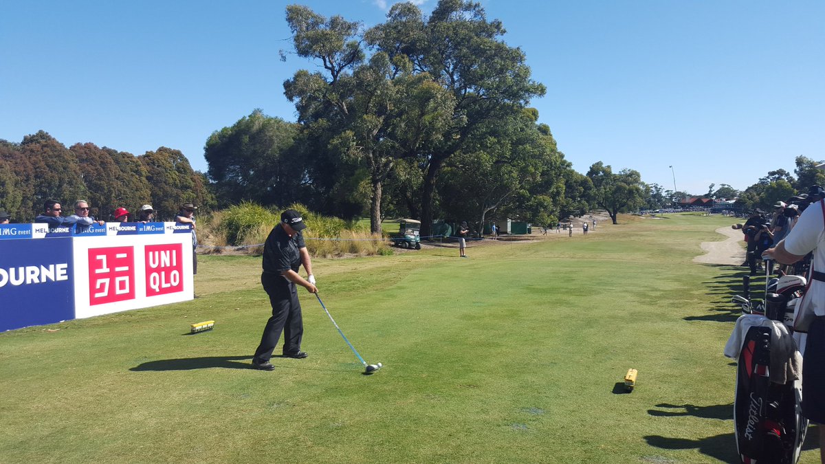 #PeterSenior on his last hole of the toirnament. Currently, he is in share of the lead with <a href="/Andy0891/">Andrew Evans</a> #AusMasters15
