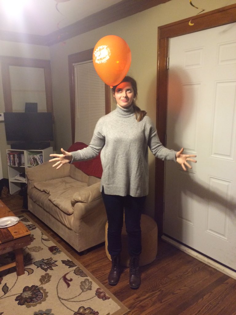 annarouw's tweet photo. That pic was very difficult to capture #balloonbuffoon https://t.co/RyRjr7o3s4