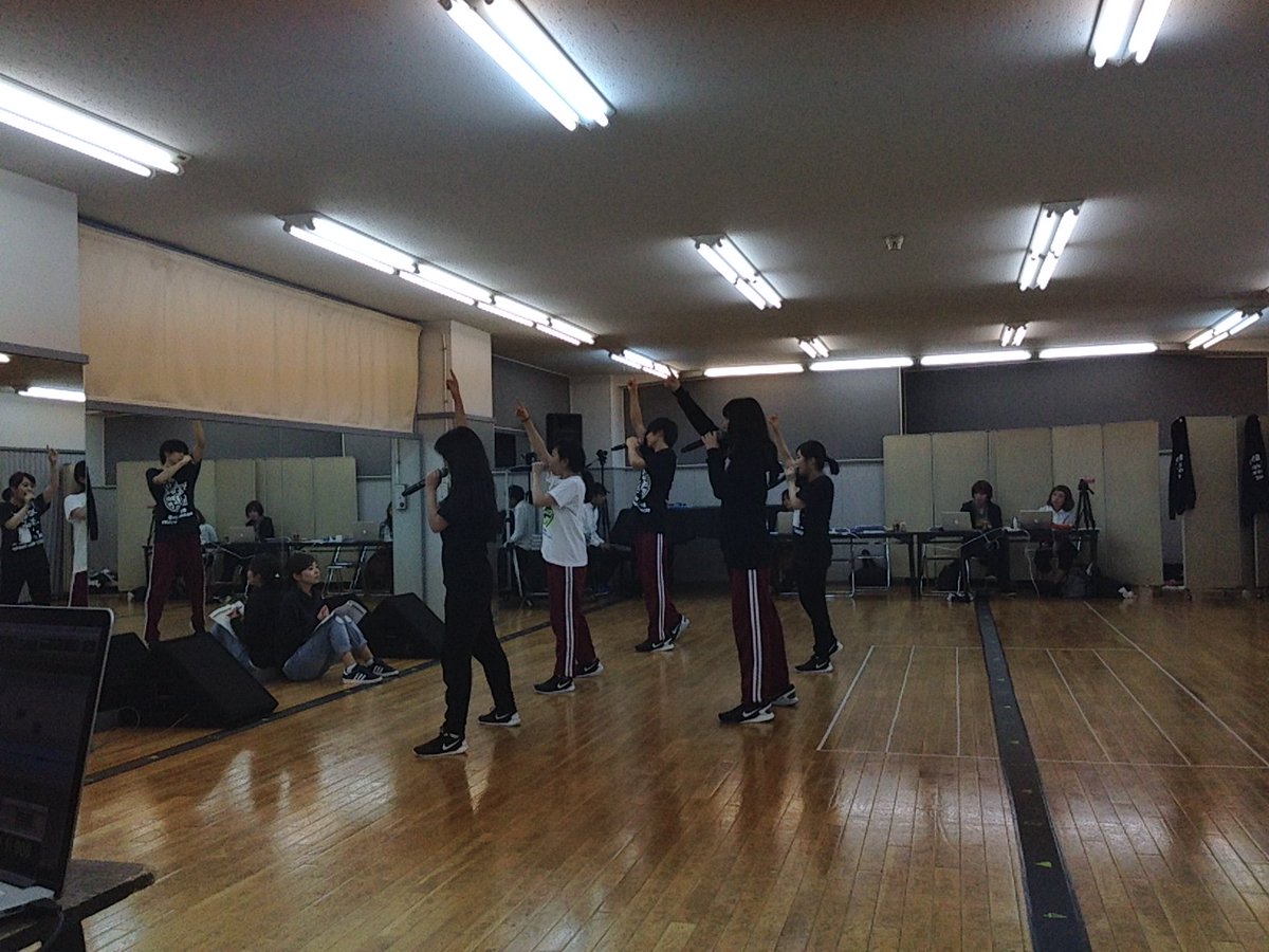 Dream5staff's tweet photo. ただいま明日の6th Anniversary LIVEのリハ中（２日目）です♪
昨日のリハ１日目の写真です、楽しみにしていてください！
byスタッフ
#Dream5 #6周年 #EXTHEATERROPPONNGI #リハーサル https://t.co/zb4B9DAY0T