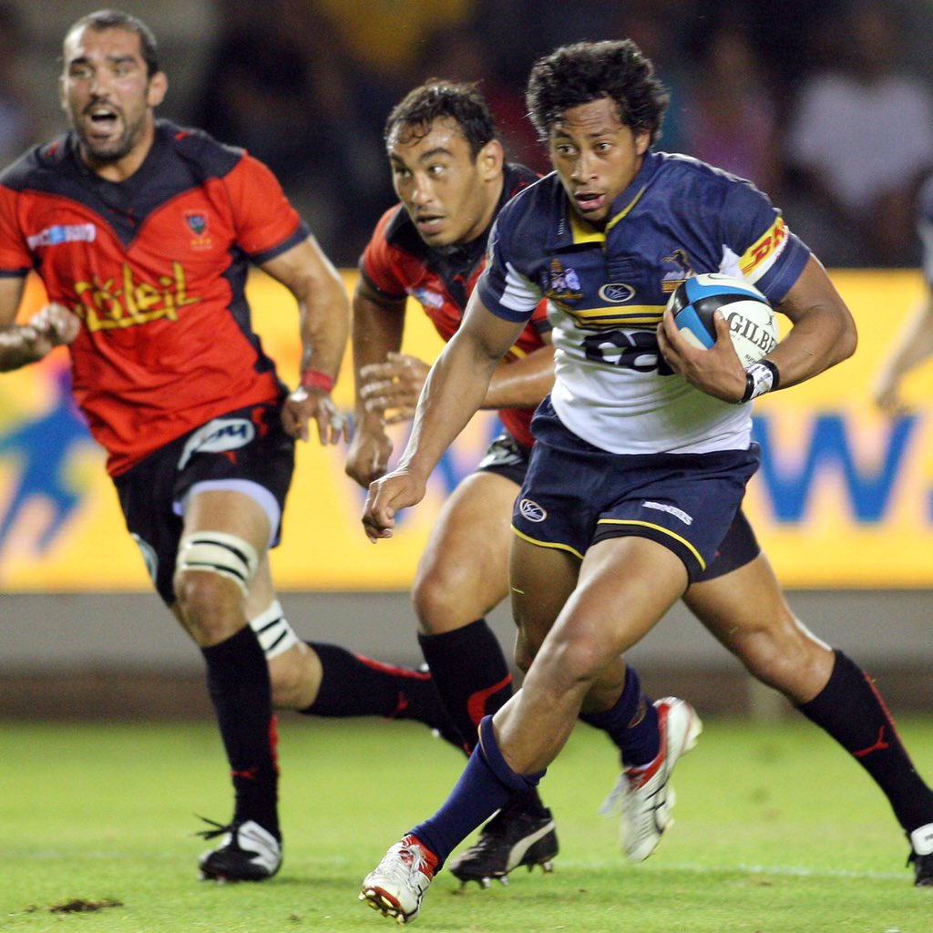 A trip down memory lane...take a look at the 2009 <a href="/BrumbiesRugby/">ACT Brumbies</a> jersey worn by fan favourite <a href="/FFainifo/">Francis Fainifo</a>