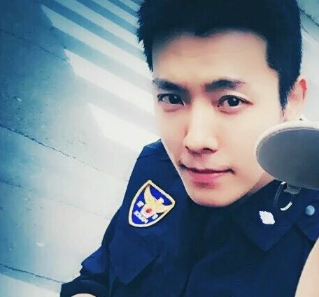 pinkfireshei's tweet photo. ways to move on from hot officer lee donghae:

1. 
2.
3.
4.
5. there is no way https://t.co/UMbgYP7yT9