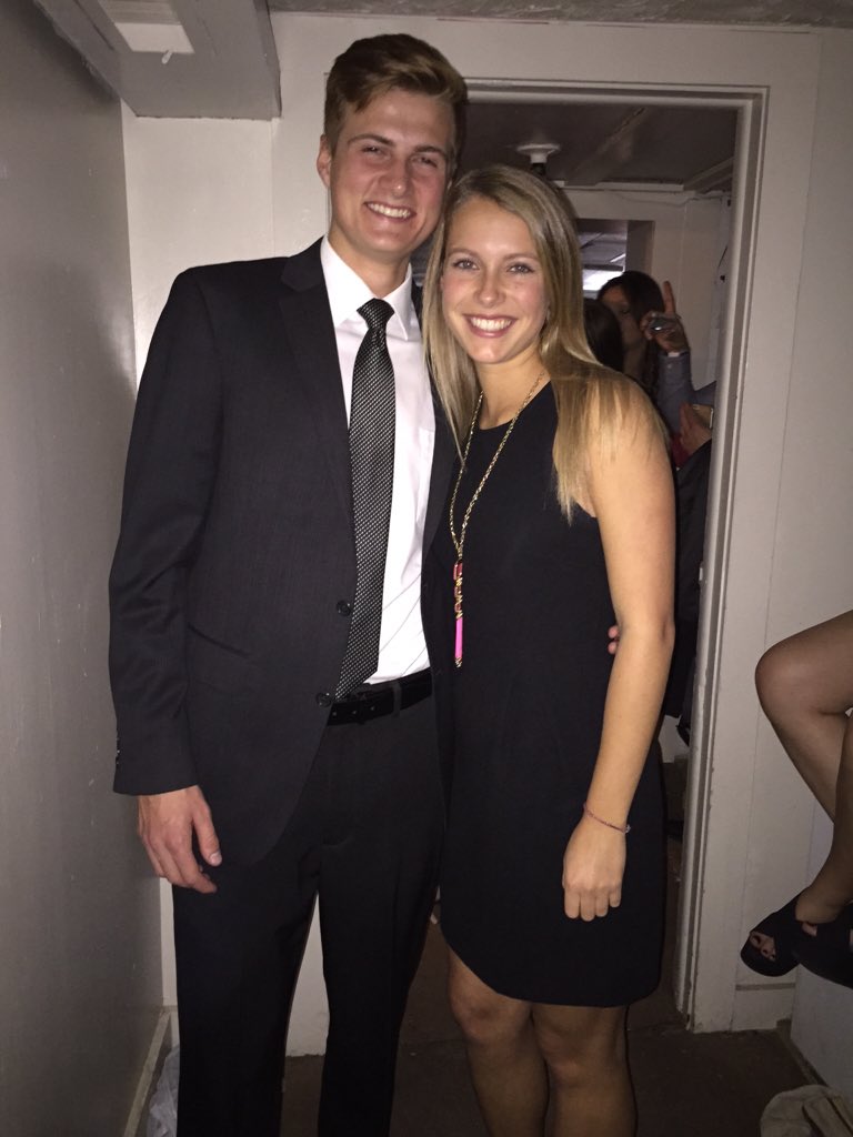 constantlyty's tweet photo. Great night gorgeous girl! @instaskram https://t.co/FIrTxjZ6Bk