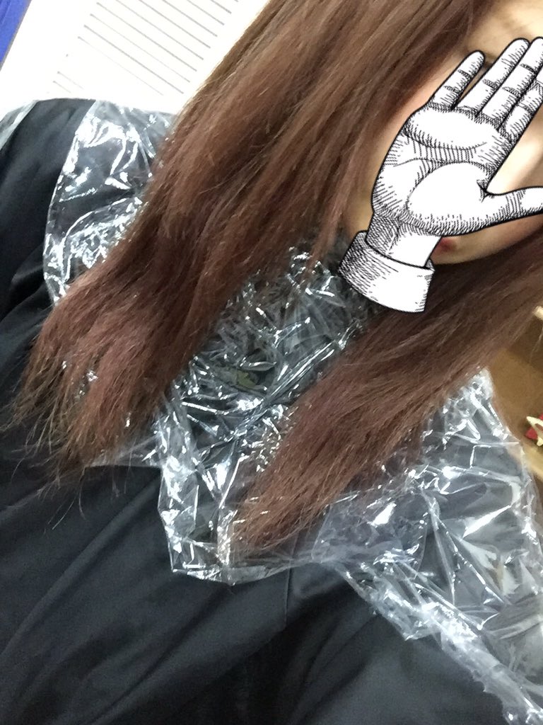 みちょぱ 池田美優 エクステとったら地毛こんくらい 前に比べるとブリーチもやめたし結構伸びてきてる T Co Mbq7qkwtlh