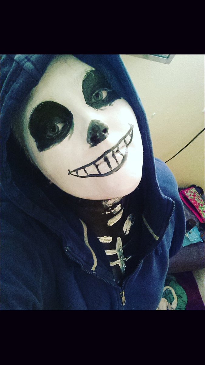 healeroftime's tweet photo. So I did cosplay of Sans a while back, I will be posting more #cosplay #undertale https://t.co/wo5awLaawU