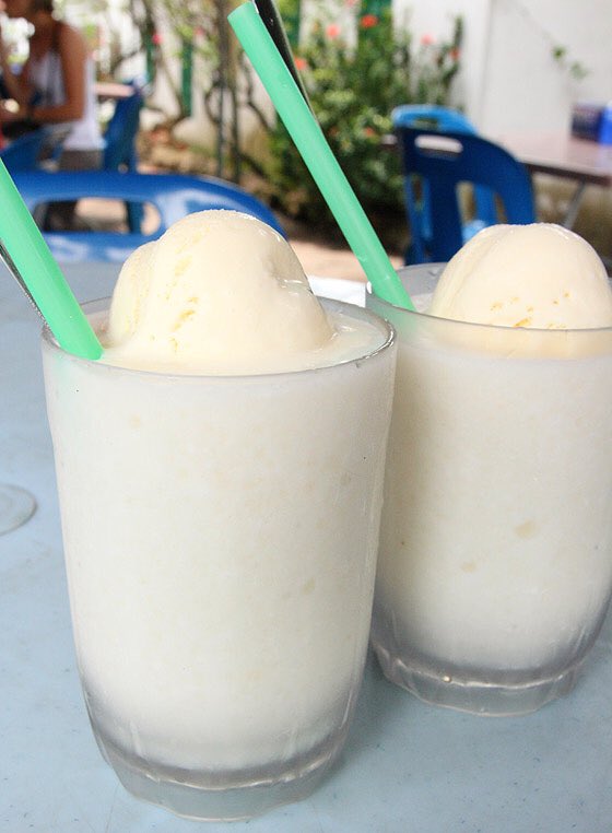 FoodPornMlaysia's tweet photo. Keropok lekor with cheese + coconut shake! It tastes damn good 😋😍💕 https://t.co/Xu07NrCy7c