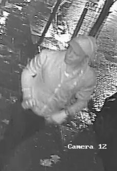 metpoliceuk's tweet photo. Can you help @MPSIslington identify this man over an attempted arson at #FinsburyPark Mosque https://t.co/fwOJZJcfg5 https://t.co/BrQj5OJ5dR