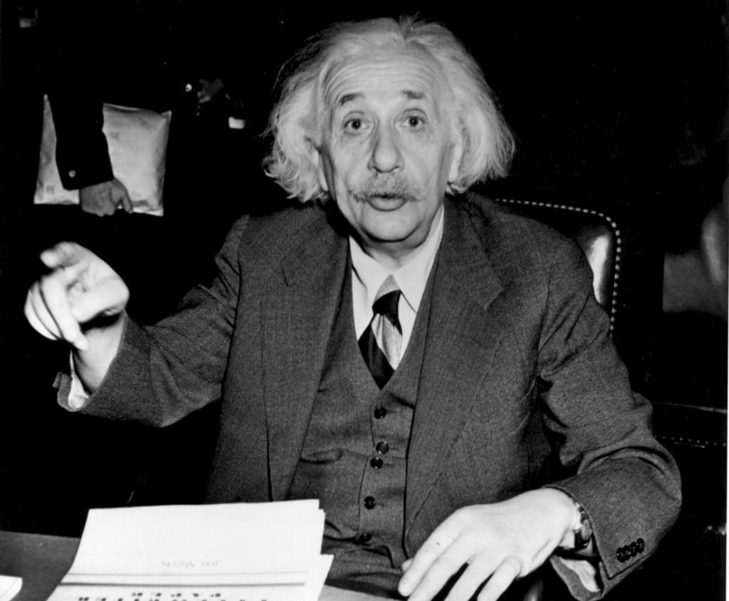 HLNTV's tweet photo. 16 prominent people you might not know were once refugees: https://t.co/NhfzFc2i90 https://t.co/UroEnceQjh