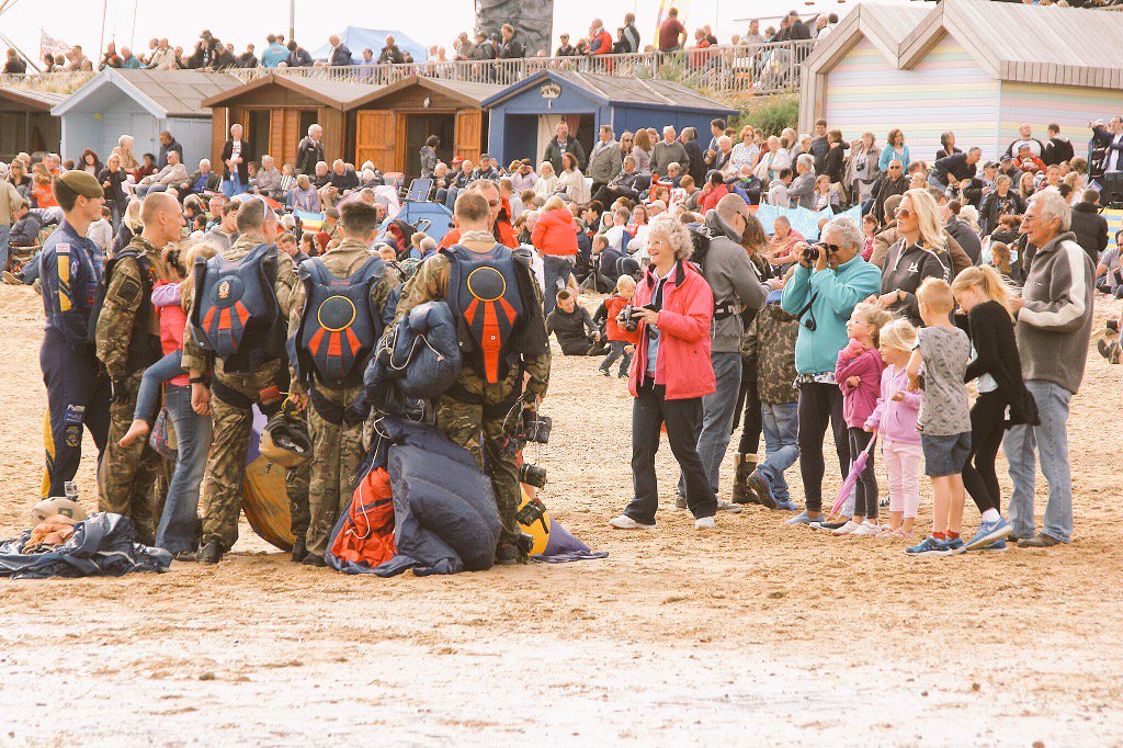 TigersFFT's tweet photo. Finding pics on the Internet @ClactonAirShow @rhqpwrr @pandocruises @BritishArmy @1PWRR @TSAConsulting #Free-PR https://t.co/LD6TIso5HR