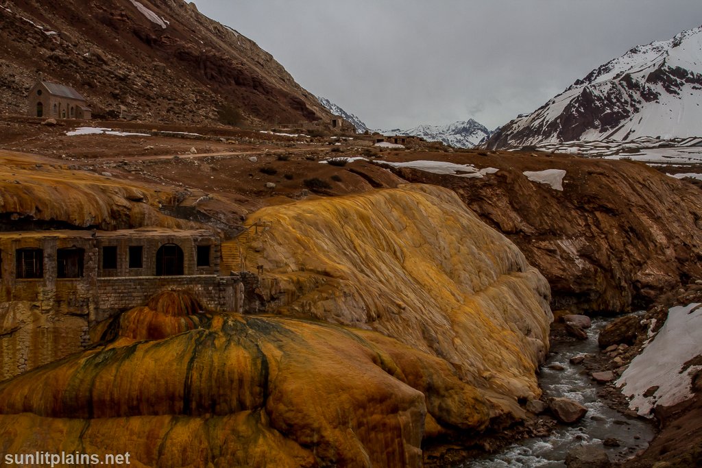 SunlitPlains's tweet photo. The landscape around Puente del Inca (#Inca Bridge) on 'Route 7' is just incredible. #travel #Mendoza #Argentina https://t.co/jFQSTGVtFU