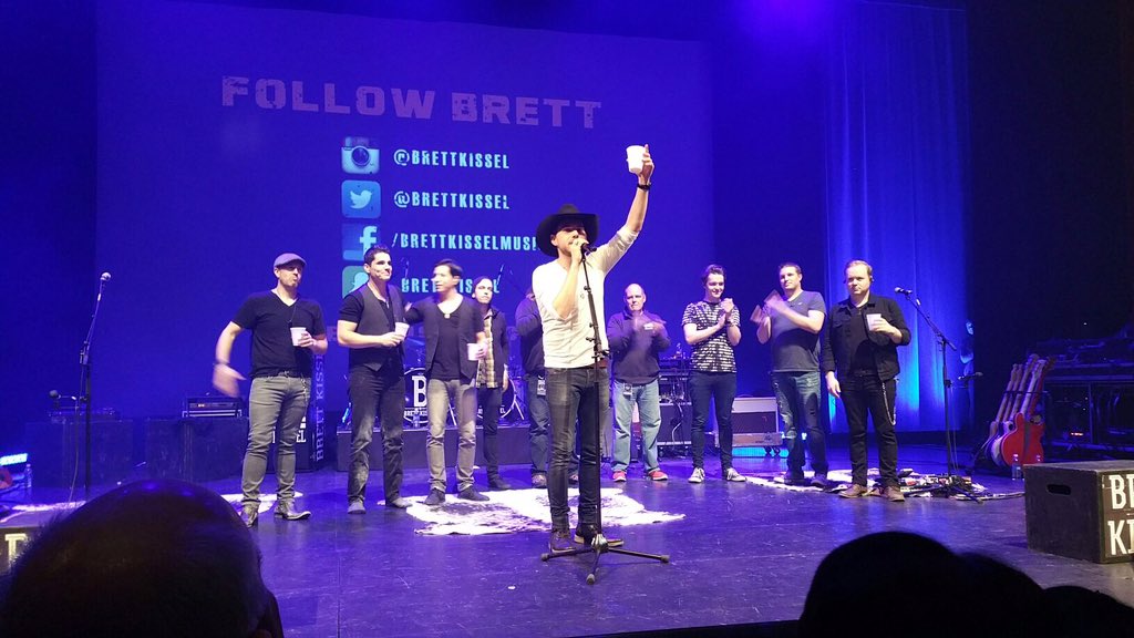 BrettKissel's tweet photo. Last night the whiskey was flowing, the country music was cranked, and the pranks were endless! #AirwavesTour https://t.co/MjMjhtNby6