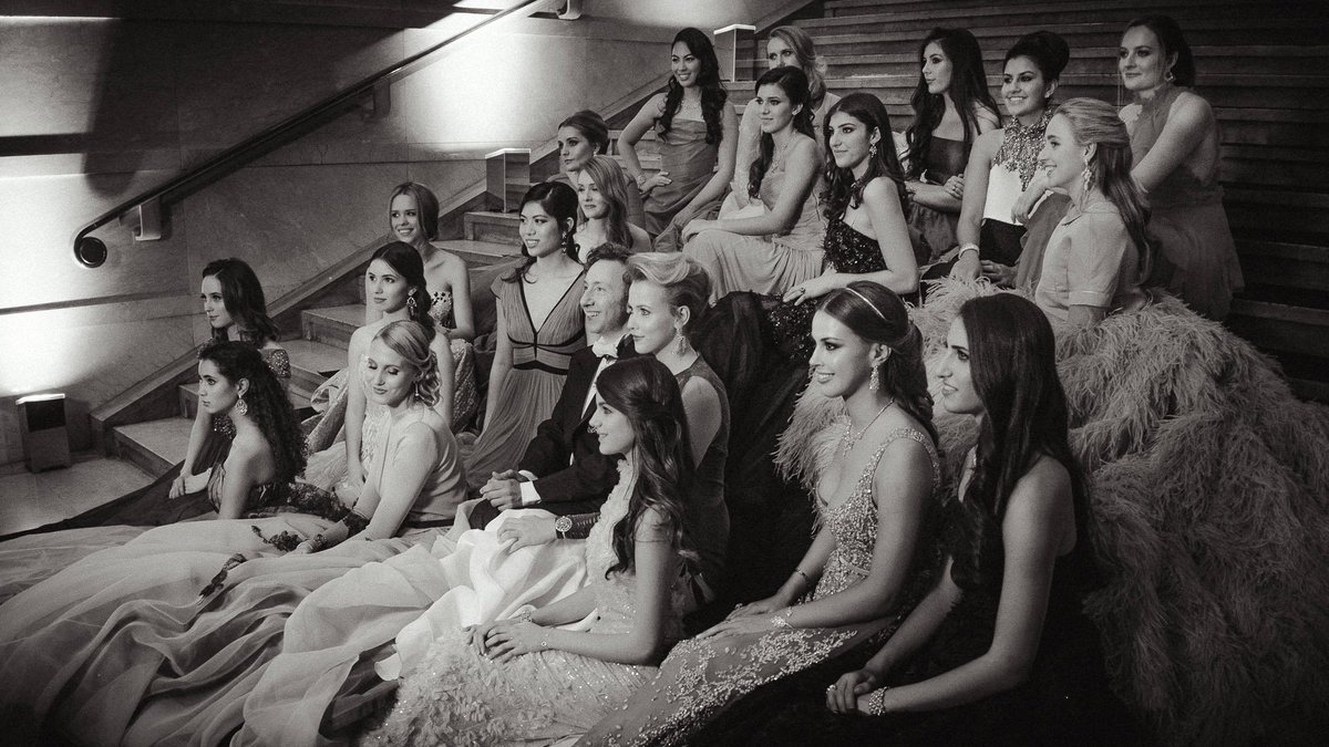 ymatrat's tweet photo. De passage au Bal des Débutantes hier à Paris. #LeBaldesDebutantes 
https://t.co/IzV5kxBZQe https://t.co/Q1Gh0loby4